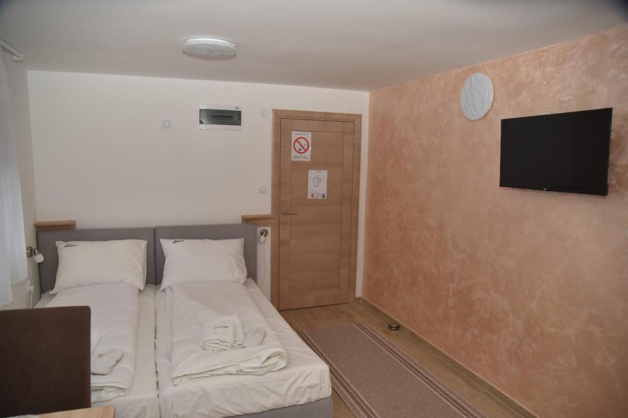 Vila Lux Nedeljkovic Gornja Trepca Čačak Exteriör bild