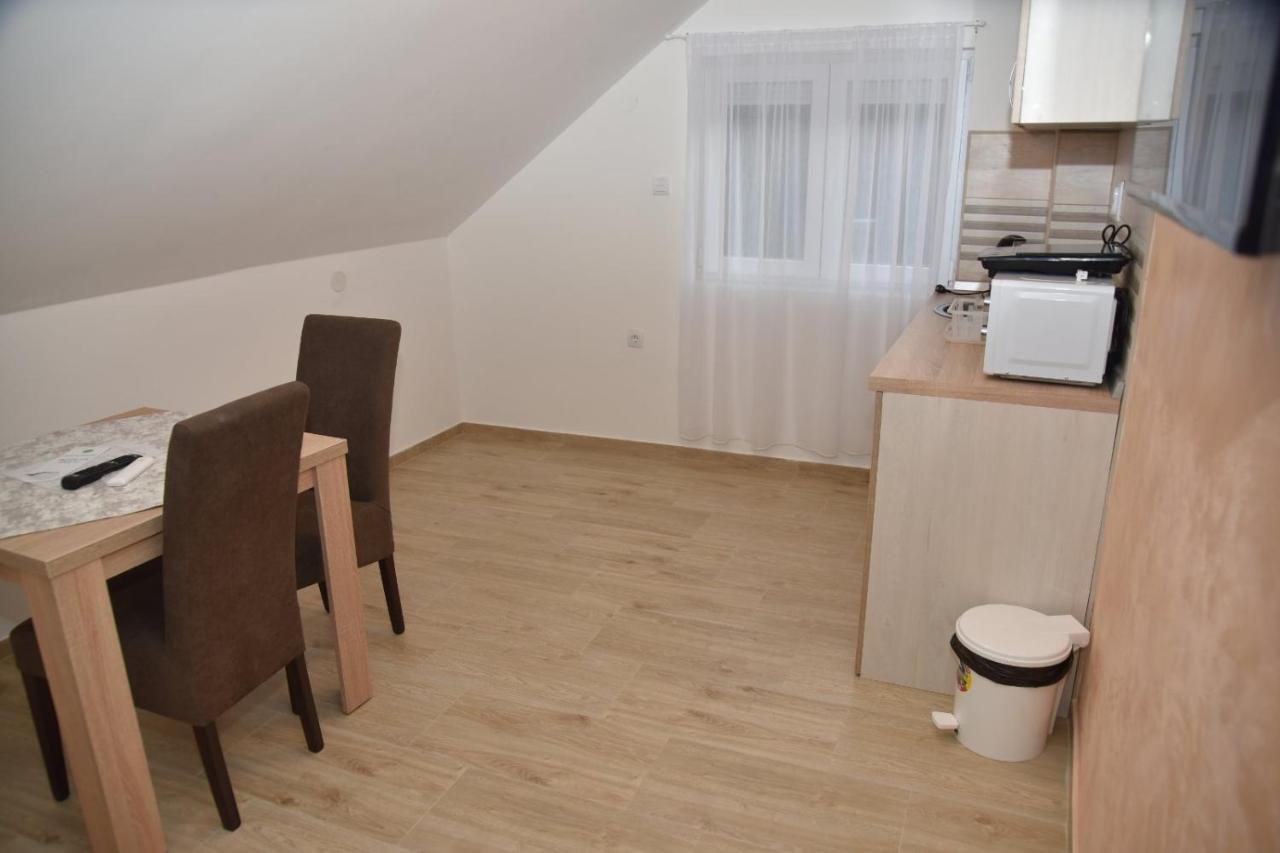 Vila Lux Nedeljkovic Gornja Trepca Čačak Exteriör bild
